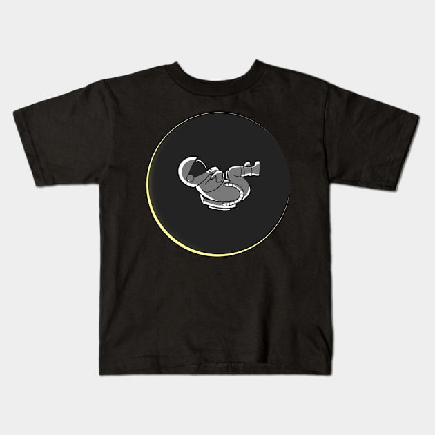 Sleep baby astronaut Kids T-Shirt by Izzzzman